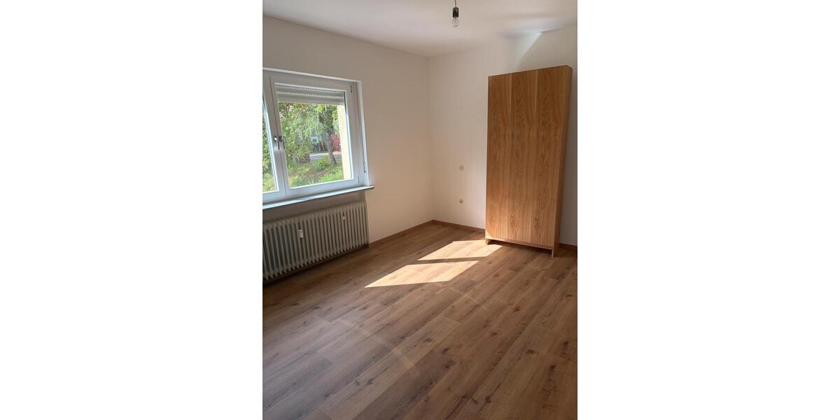 Etagenwohnung Stadtlauringen - 4 Zimmer, 102 m&sup2;, 825&euro; | Angebot:26604782