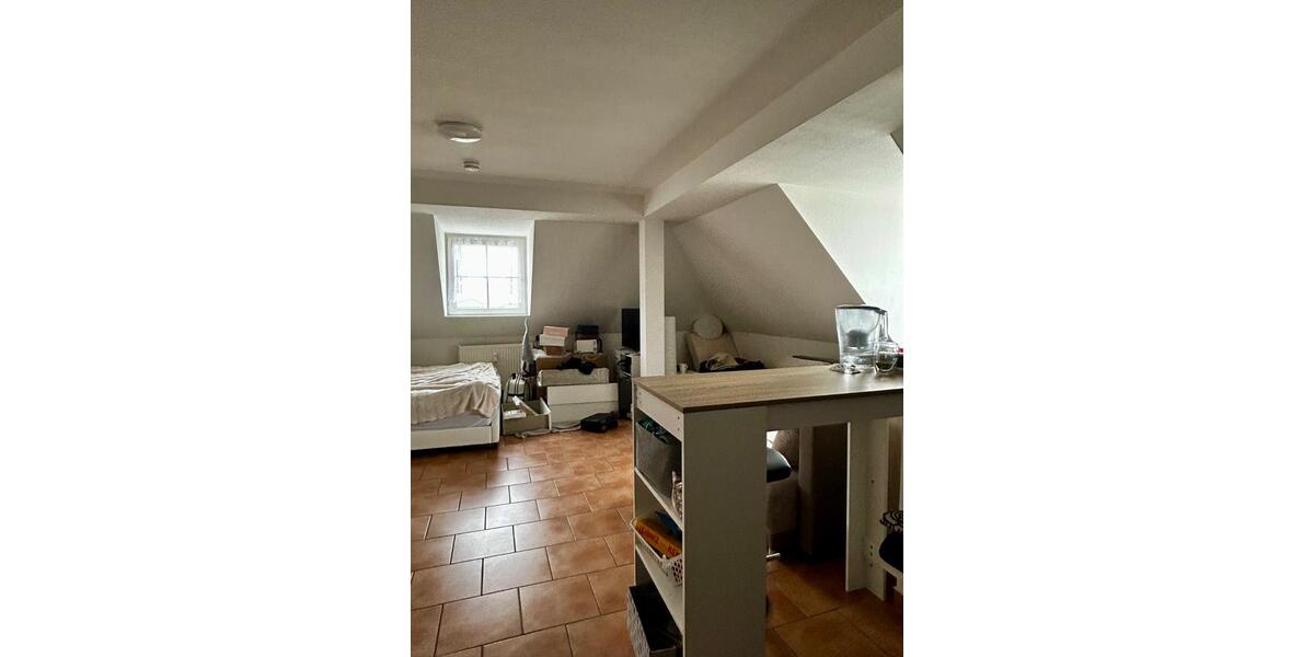 Dachgeschoßwohnung Eisenhüttenstadt - 1 Zimmer, 36 m&sup2;, 350&euro; | Angebot:26403890