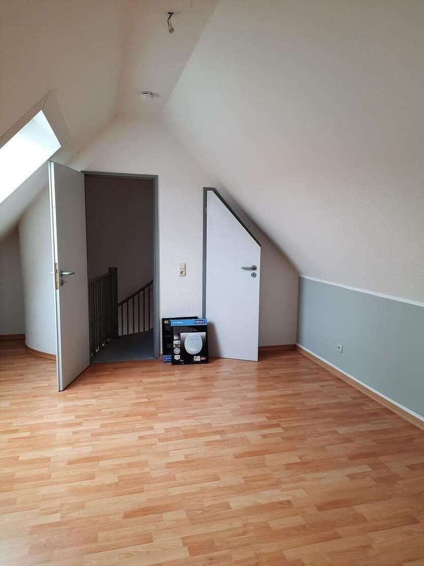 großzügige 3 Zimmer-Wohnung *gerade in Renovierung* mit Balkon und Küche 3 zimmer