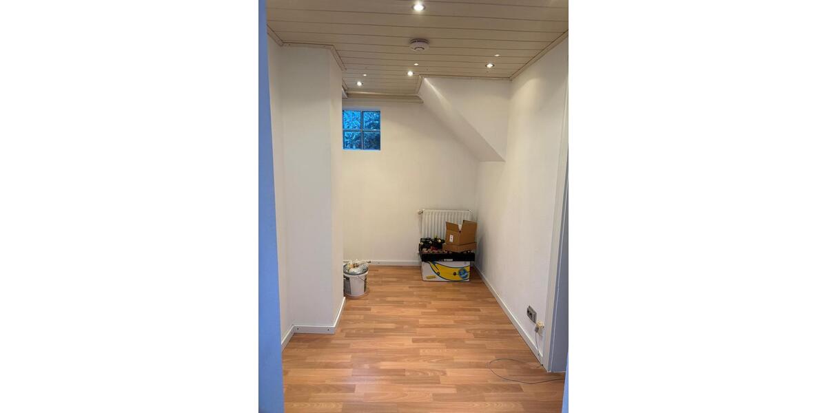 Etagenwohnung Bürstadt - 3 Zimmer, 75 m&sup2;, 780&euro; | Angebot:26044448