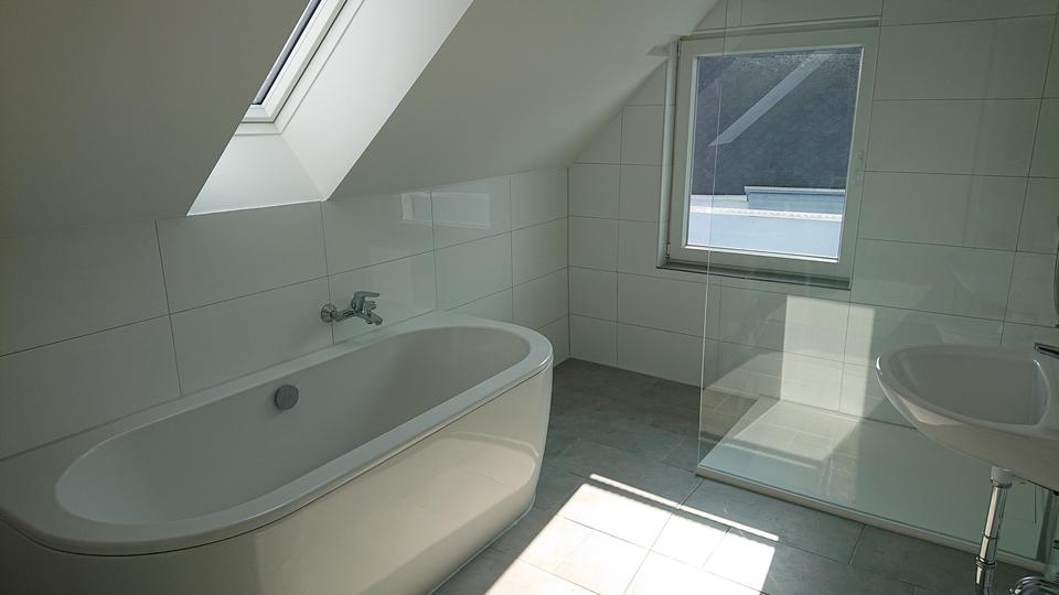 Dachgeschoßwohnung Nordenham - 3 Zimmer, 60 m&sup2;, 750&euro; | Angebot:25840541