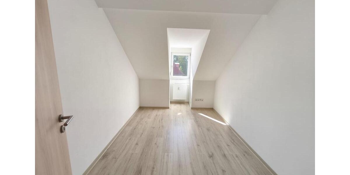 Dachgeschoßwohnung Tonna - 3 Zimmer, 74 m&sup2;, 888&euro; | Angebot:26644749