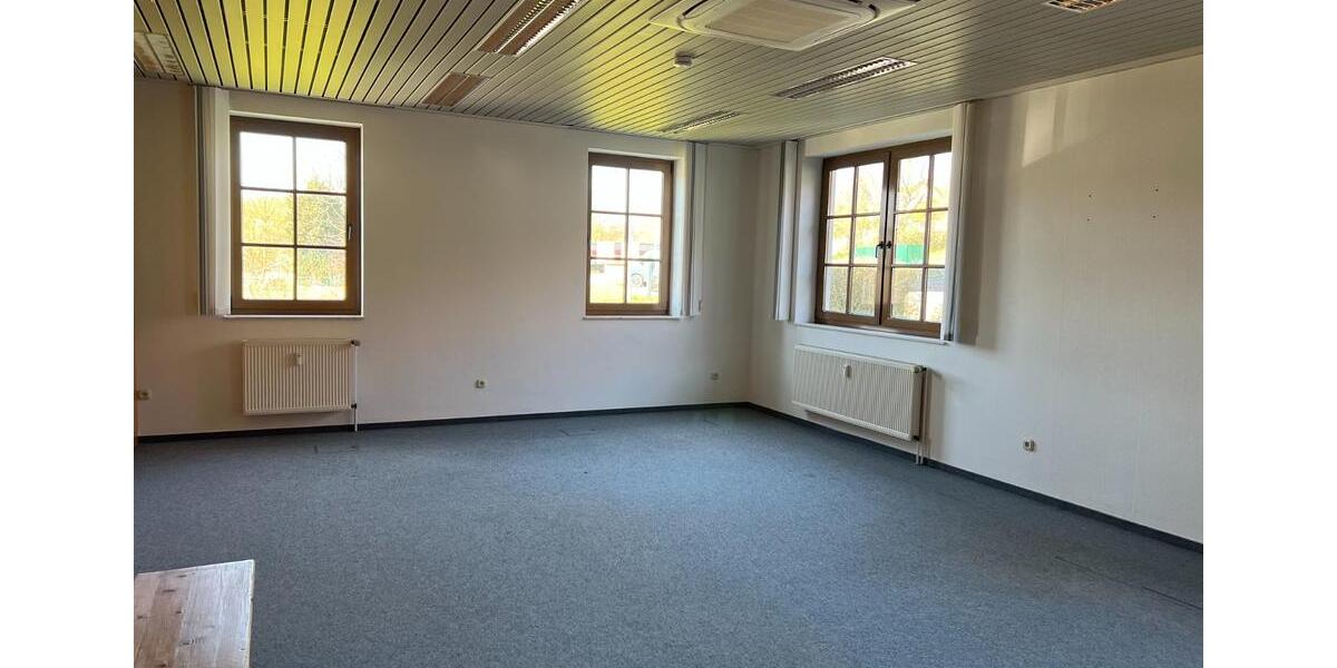 Gewerbeobjekt Warburg - 7&euro; | Angebot:20349077