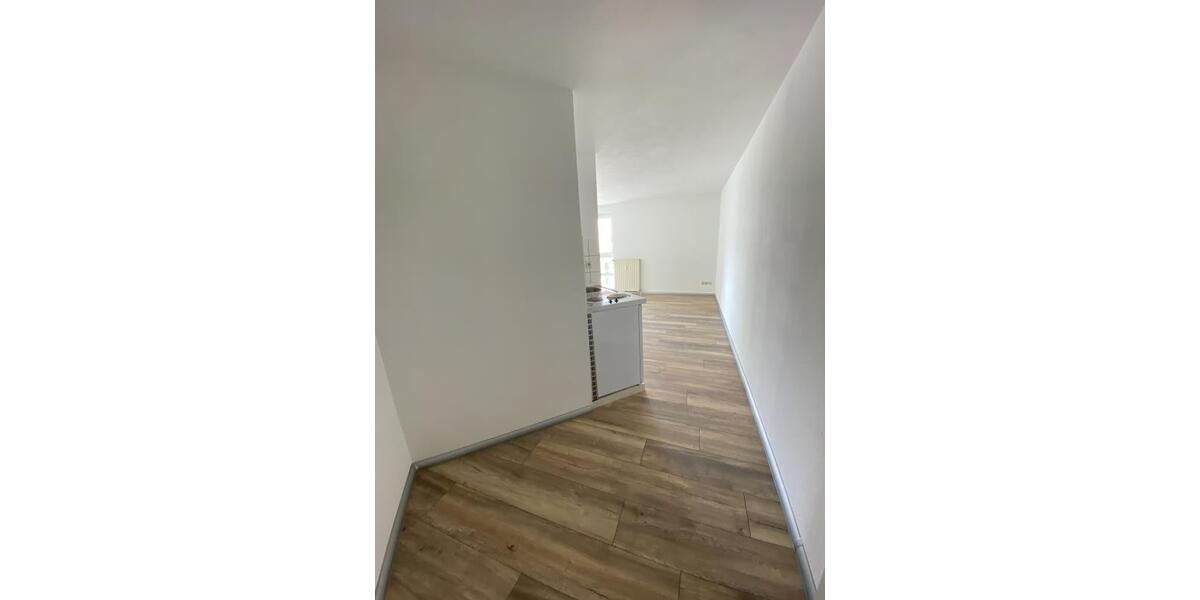 Etagenwohnung Mittweida - 1 Zimmer, 28 m&sup2;, 275&euro; | Angebot:26004585