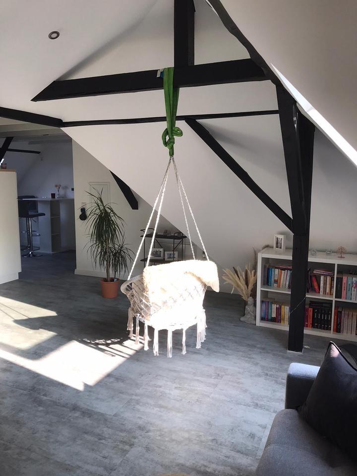 Traumhafte Dachgeschosswohnung im sanierten Altbau zimmer