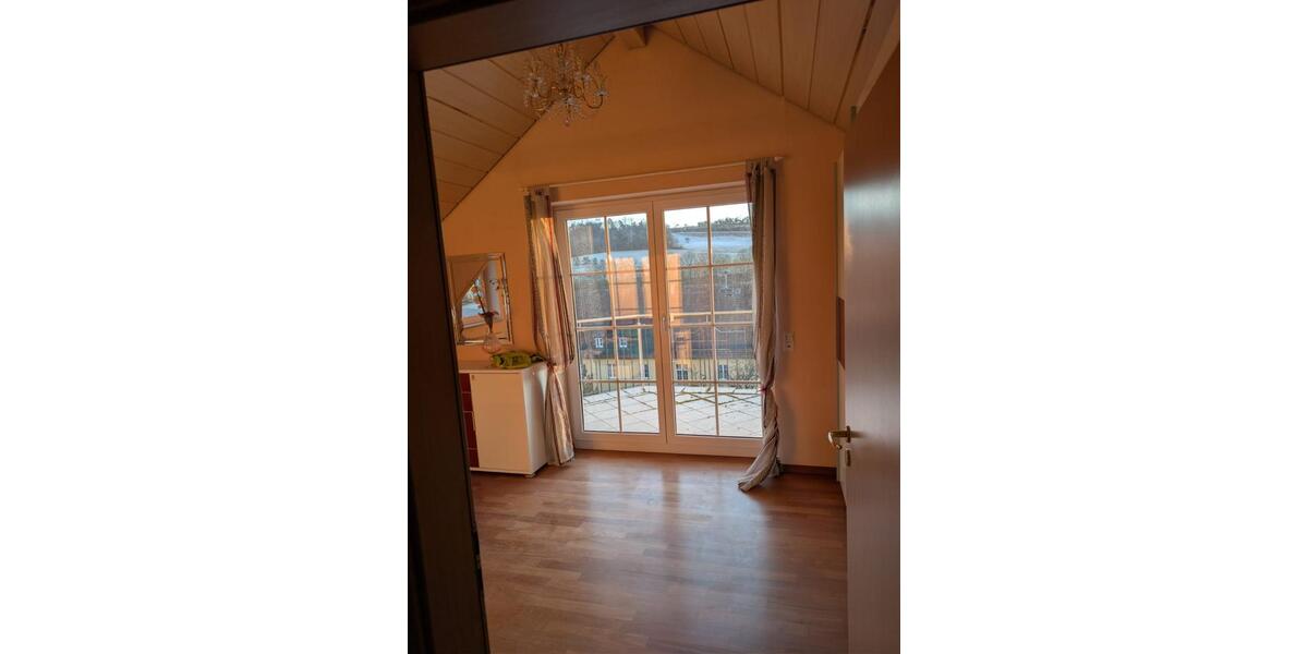 Einfamilienhaus Künzelsau - 5 Zimmer, 210 m&sup2;, 1.950&euro; | Angebot:24367758