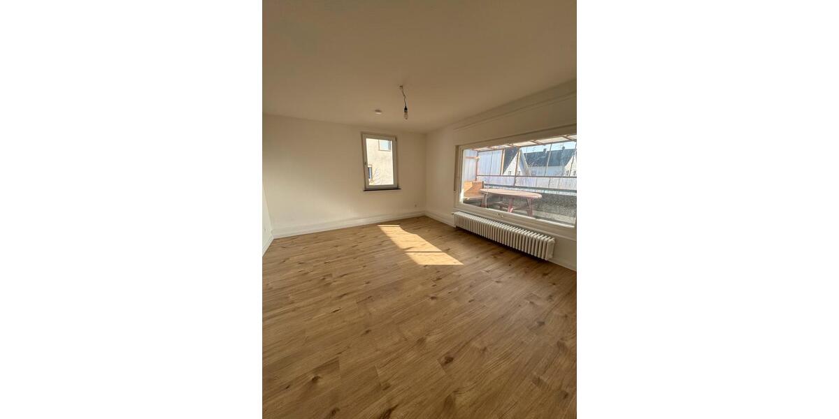 Maisonettenwohnung Rheinau - 6 Zimmer, 140 m&sup2;, 1.200&euro; | Angebot:25366415