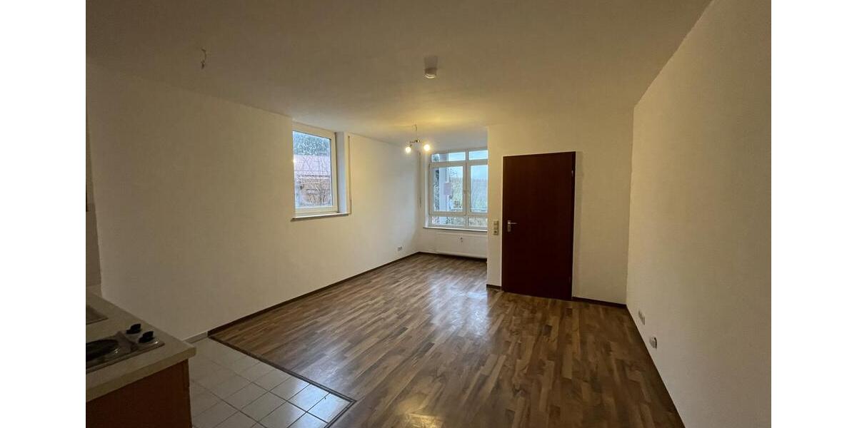 Erdgeschoßwohnung Meißen - 2 Zimmer, 34 m&sup2;, 300&euro; | Angebot:25376947