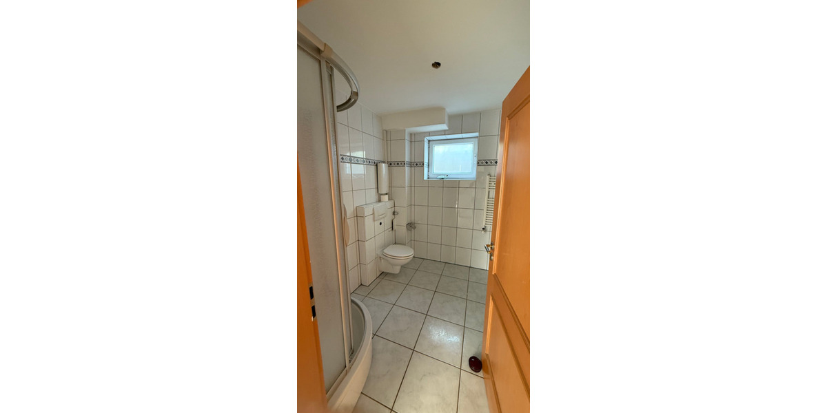 Etagenwohnung Bergisch Gladbach - 3 Zimmer, 70 m&sup2;, 780&euro; | Angebot:25723675