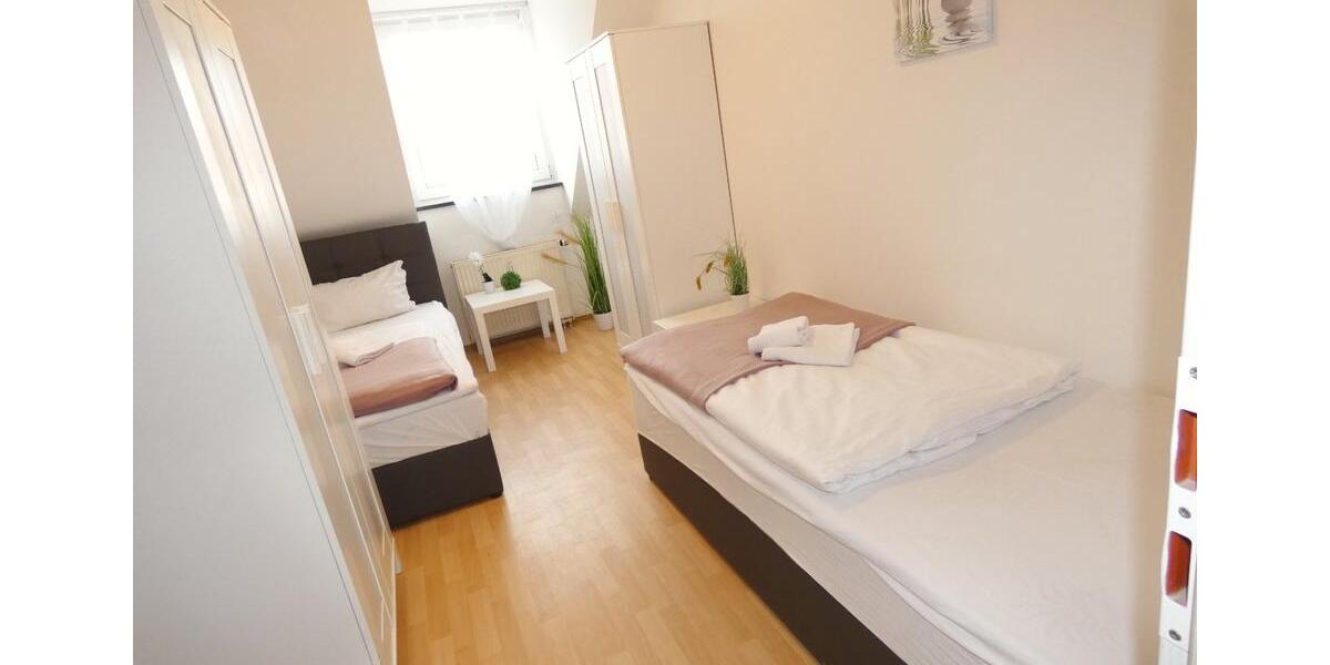 Wohnen auf Zeit Schwandorf - 3 Zimmer, 110 m&sup2;, 130&euro; | Angebot:18427588