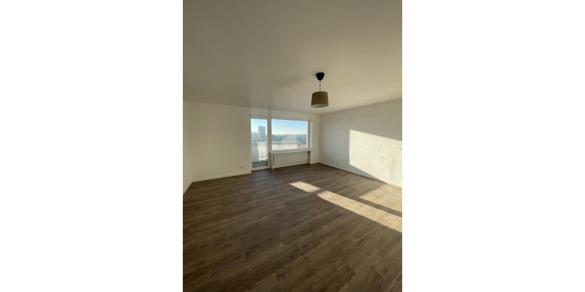 Dachgeschoßwohnung Bad Oldesloe - 4 Zimmer, 102 m&sup2;, 1.100&euro; | Angebot:26655363