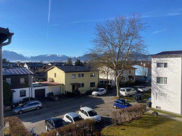 Etagenwohnung Freilassing Hub - 3 Zimmer, 80 m&sup2;, 930&euro; | Angebot:25262379