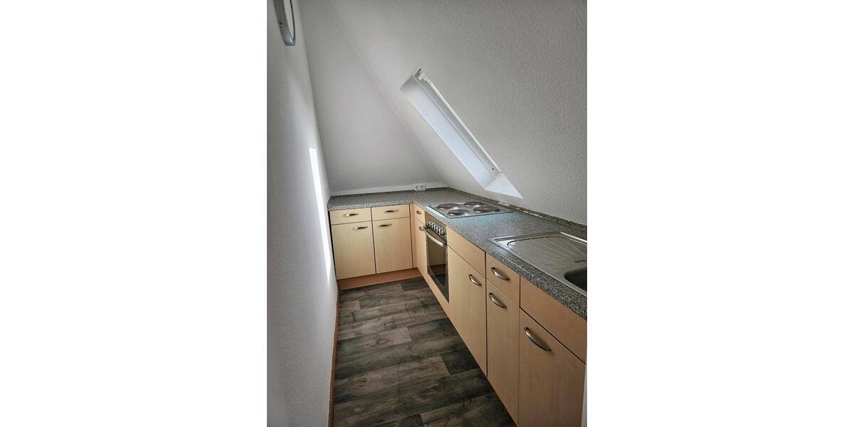 Dachgeschoßwohnung Gütersloh - 3 Zimmer, 45 m&sup2;, 590&euro; | Angebot:24454270