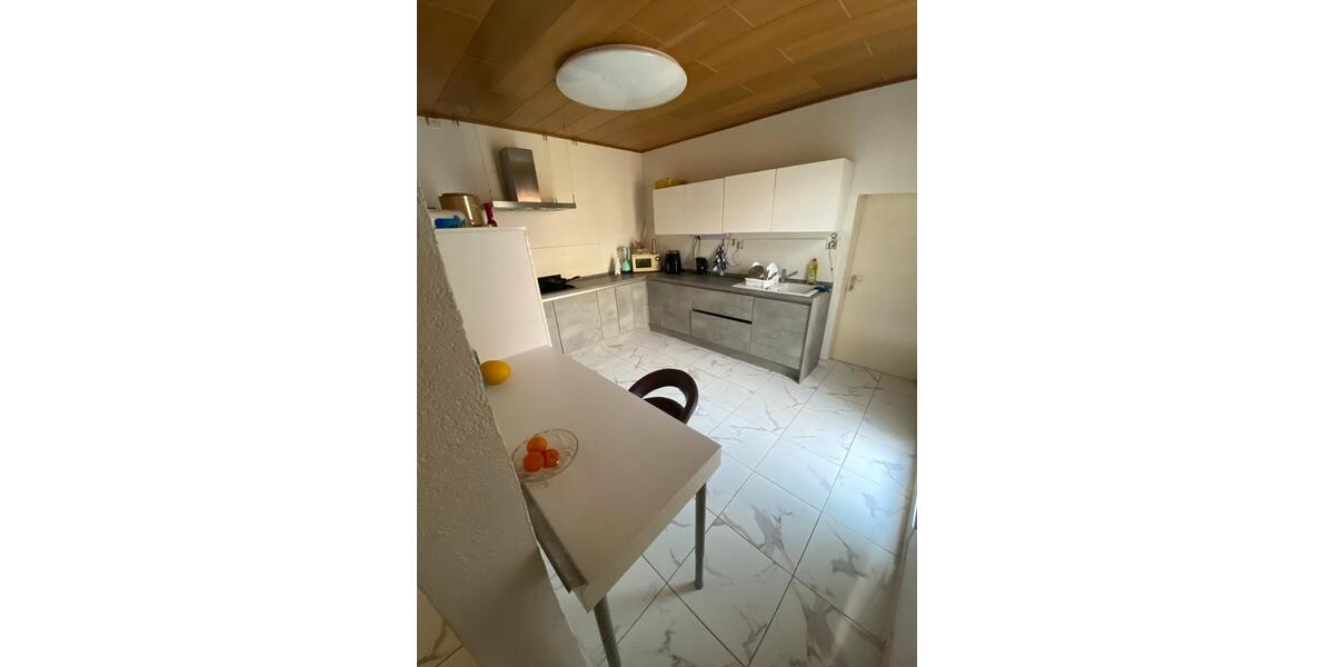 Einfamilienhaus Einbeck - 11 Zimmer, 280 m&sup2;, 1.500&euro; | Angebot:26385960