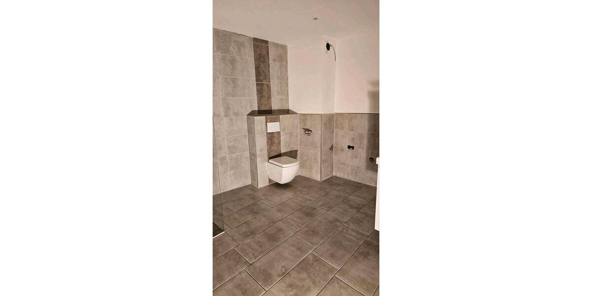 Erdgeschoßwohnung Neunkirchen - 3 Zimmer, 117 m&sup2;, 750&euro; | Angebot:26413817