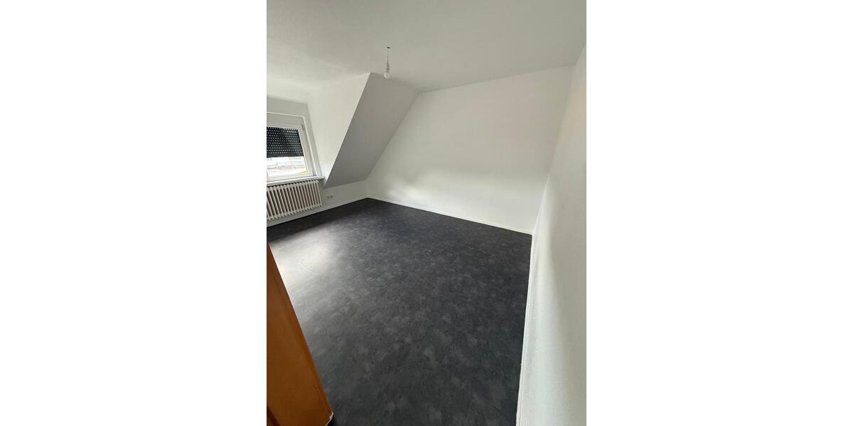 Etagenwohnung Auggen - 3 Zimmer, 85 m&sup2;, 1.000&euro; | Angebot:26006383