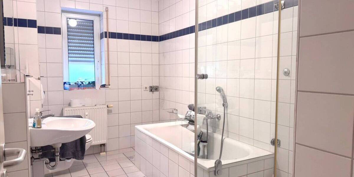 Provisionsfrei: Hochwertige 3-Zimmer-Wohnung mit Balkon, Terrasse, TG-Stellplatz und Kellerraum 3 zimmer