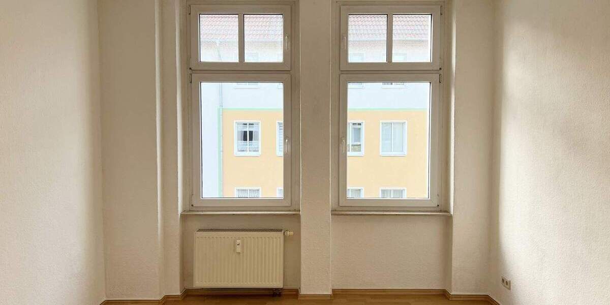2-Raum-Wohnung mit Einbauküche, Balkon, Dusch- und Wannenbad ab sofort bezugsfertig! 2 zimmer