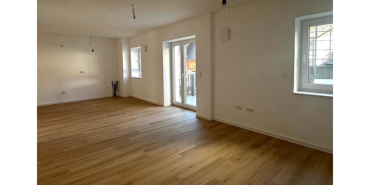 Etagenwohnung Bühl - 3 Zimmer, 80 m&sup2;, 1.200&euro; | Angebot:25340802