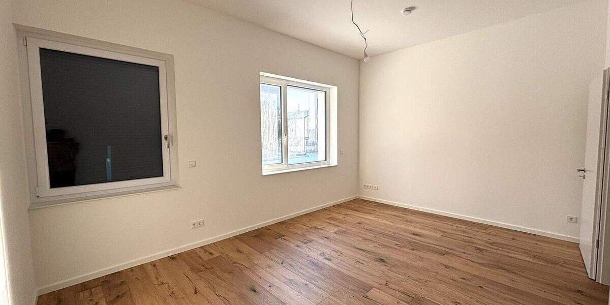 Etagenwohnung Sindelfingen Mitte - 2 Zimmer, 89 m&sup2;, 1.380&euro; | Angebot:24407414