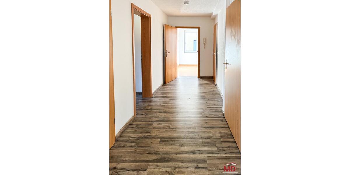 Dachgeschoßwohnung Oelsnitz (Erzgebirge) - 5 Zimmer, 95 m&sup2;, 550&euro; | Angebot:26152231