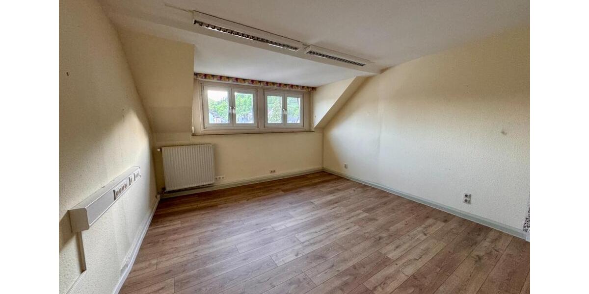 Dachgeschoßwohnung Kirn - 4 Zimmer, 95 m&sup2;, 700&euro; | Angebot:24523268