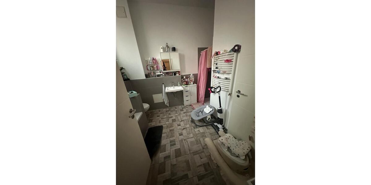 Erdgeschoßwohnung Haßloch - 3 Zimmer, 90 m&sup2;, 950&euro; | Angebot:26042115