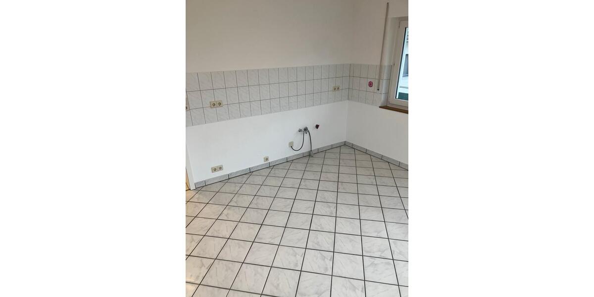 Neu renovierte 3 Zimmer Wohnung, Balkon, Badewanne 3 zimmer