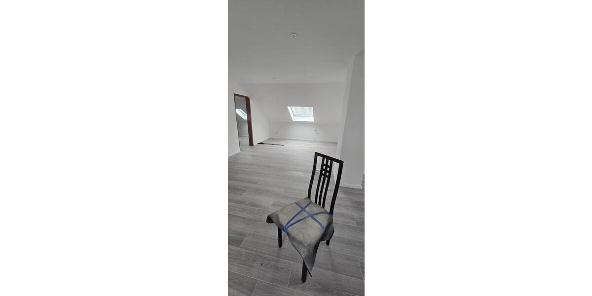 Dachgeschoßwohnung Saarbrücken West - 3 Zimmer, 85 m&sup2;, 1.050&euro; | Angebot:25655773