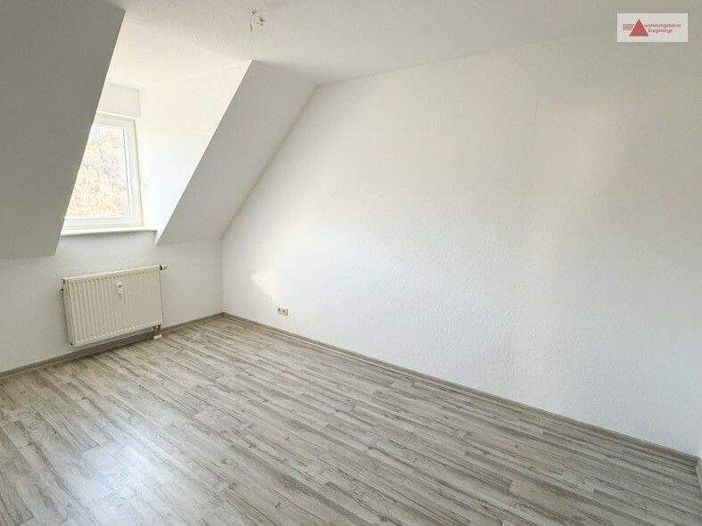 Etagenwohnung Annaberg-Buchholz Buchholz - 4 Zimmer, 90 m&sup2;, 495&euro; | Angebot:25688231