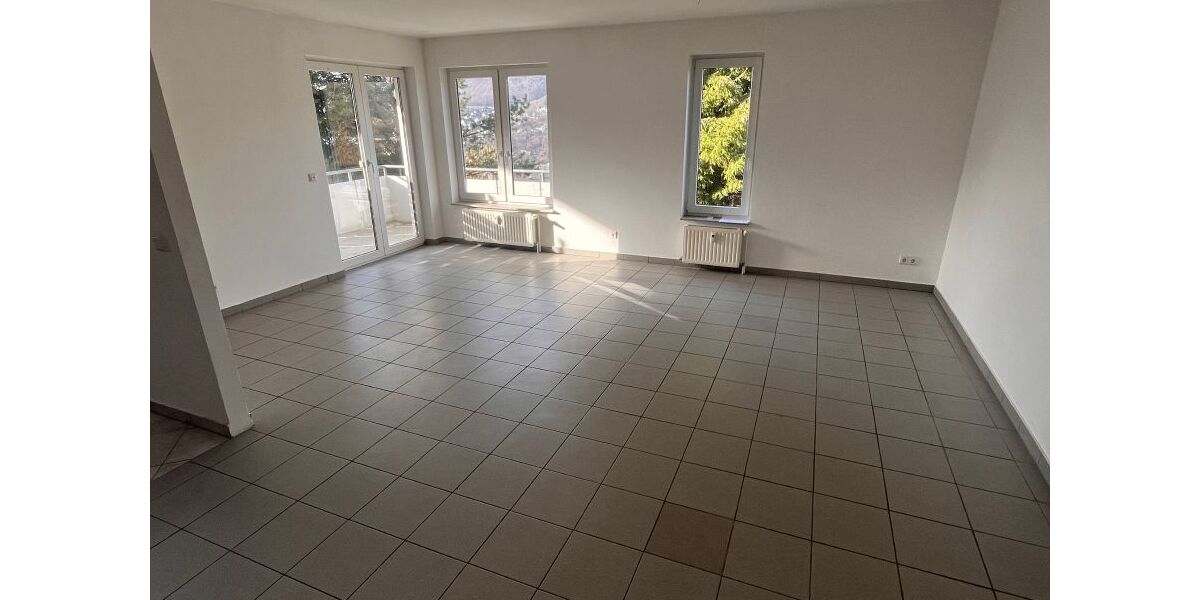 3 Zimmer, Balkon, Küche, Diele, Bad, Gäste Bad. - 3- Plettenberg Eschen | Angebot:25416152
