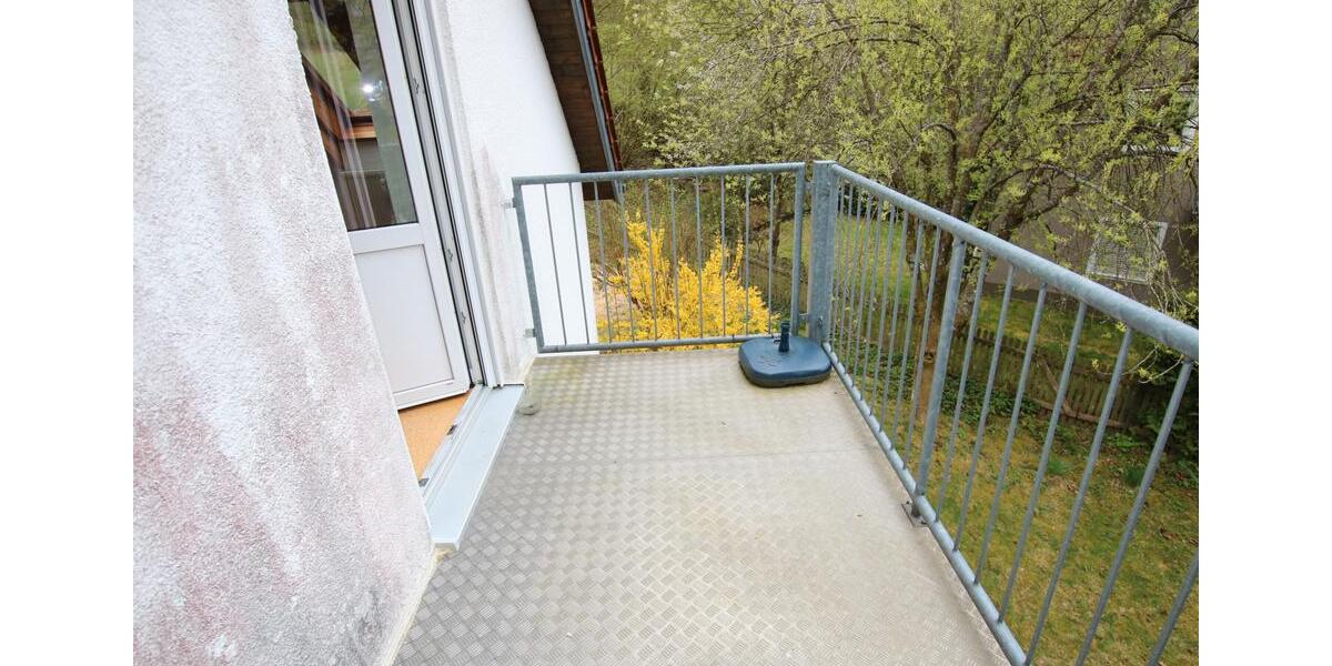 Dachgeschoßwohnung Zell - 3 Zimmer, 73 m&sup2;, 482&euro; | Angebot:26489973