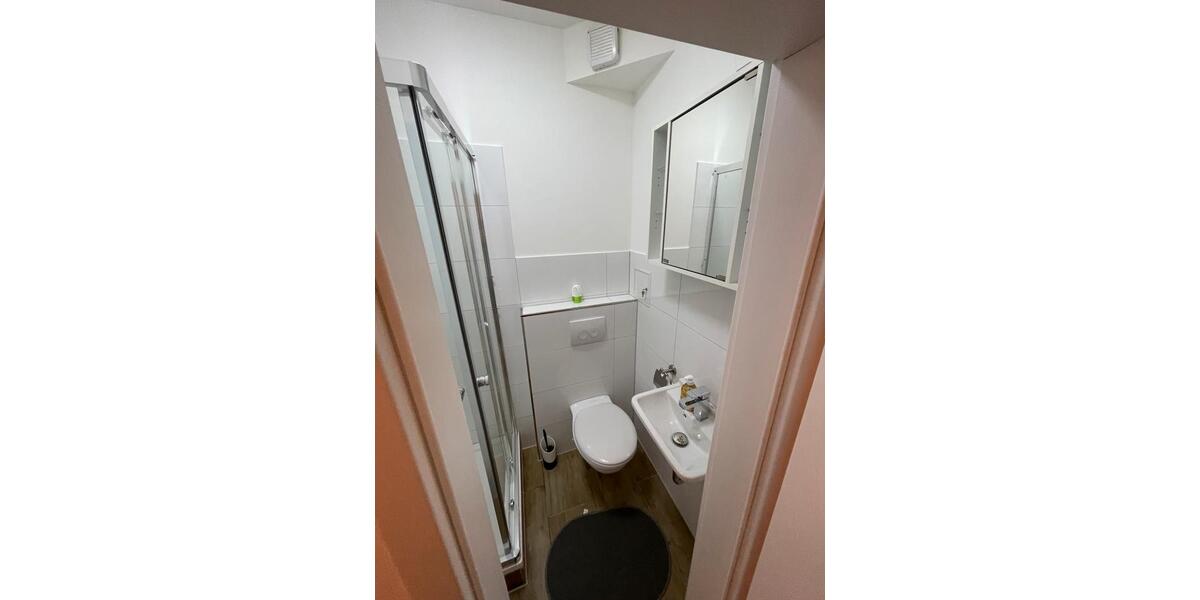 Wohnen auf Zeit Köln - 6 Zimmer, 19 m&sup2;, 18&euro; | Angebot:19929266