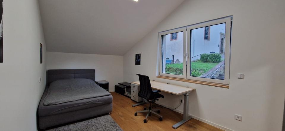 Einfamilienhaus Saarbrücken Brebach-Fechingen - 3 Zimmer, 140 m&sup2;, 1.800&euro; | Angebot:26227430