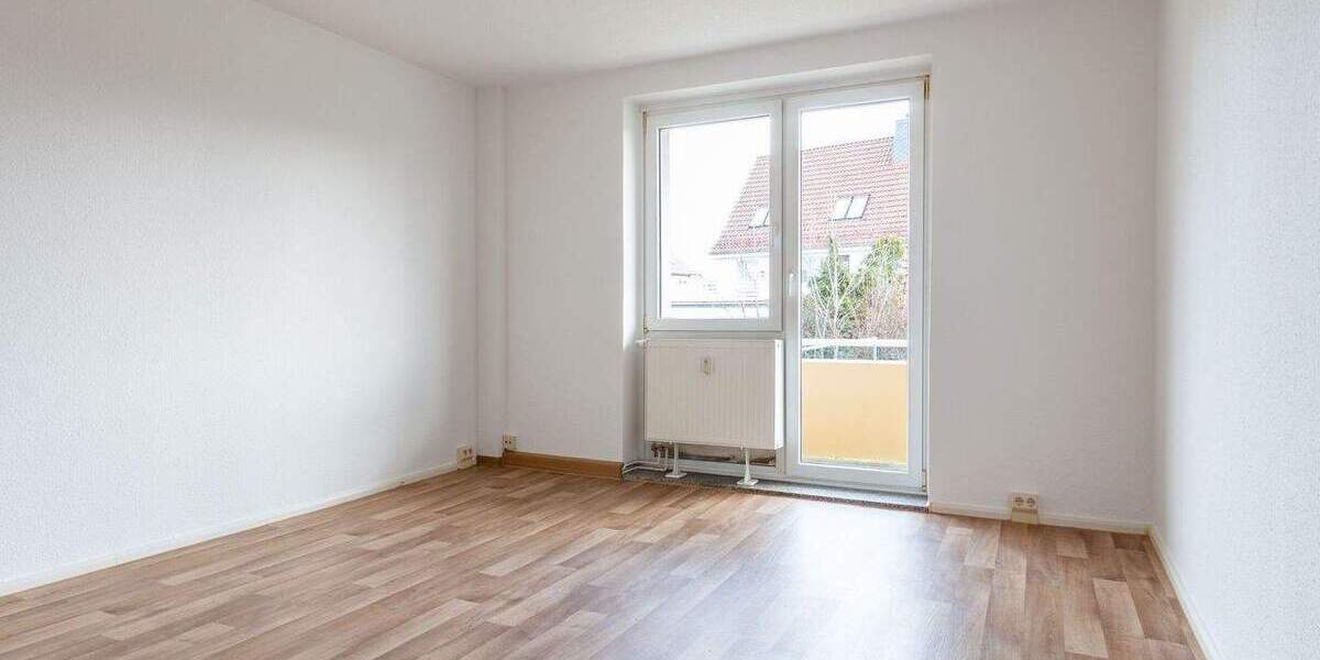 Etagenwohnung Oschatz Zschöllau - 3 Zimmer, 65 m&sup2;, 385&euro; | Angebot:25725806