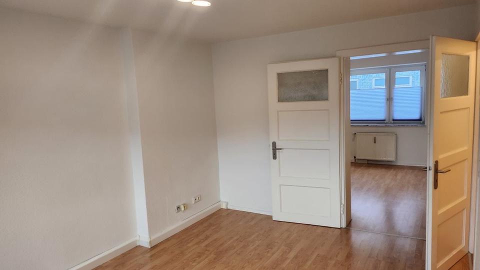Etagenwohnung Wuppertal Brill - 2 Zimmer, 35 m&sup2;, 300&euro; | Angebot:26688545