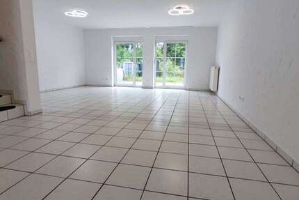 Haus Rodenbach - 5 Zimmer, 189 m&sup2;, 1.750&euro; | Angebot:27063745