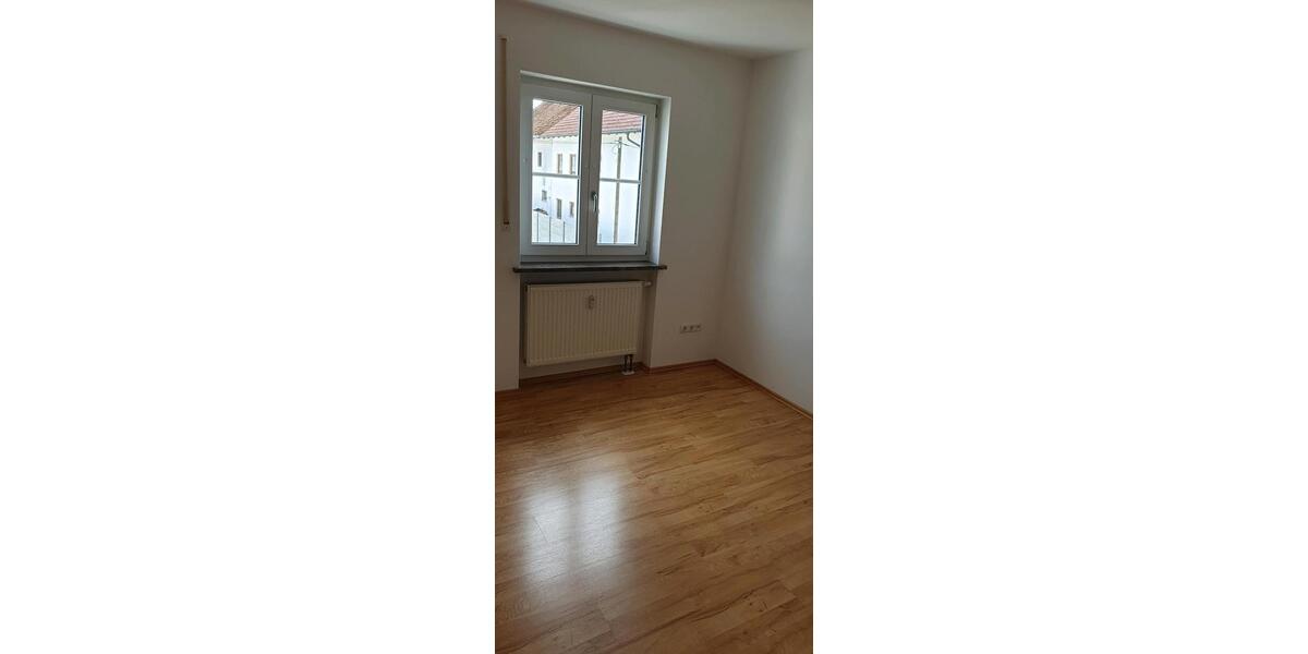 Etagenwohnung Eitting - 3 Zimmer, 83 m&sup2;, 1.240&euro; | Angebot:26045103
