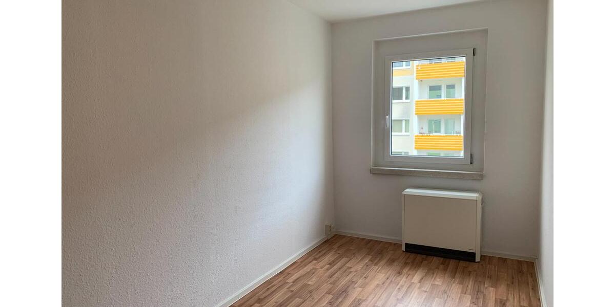 Etagenwohnung Zschopau - 3 Zimmer, 55 m&sup2;, 275&euro; | Angebot:26382758
