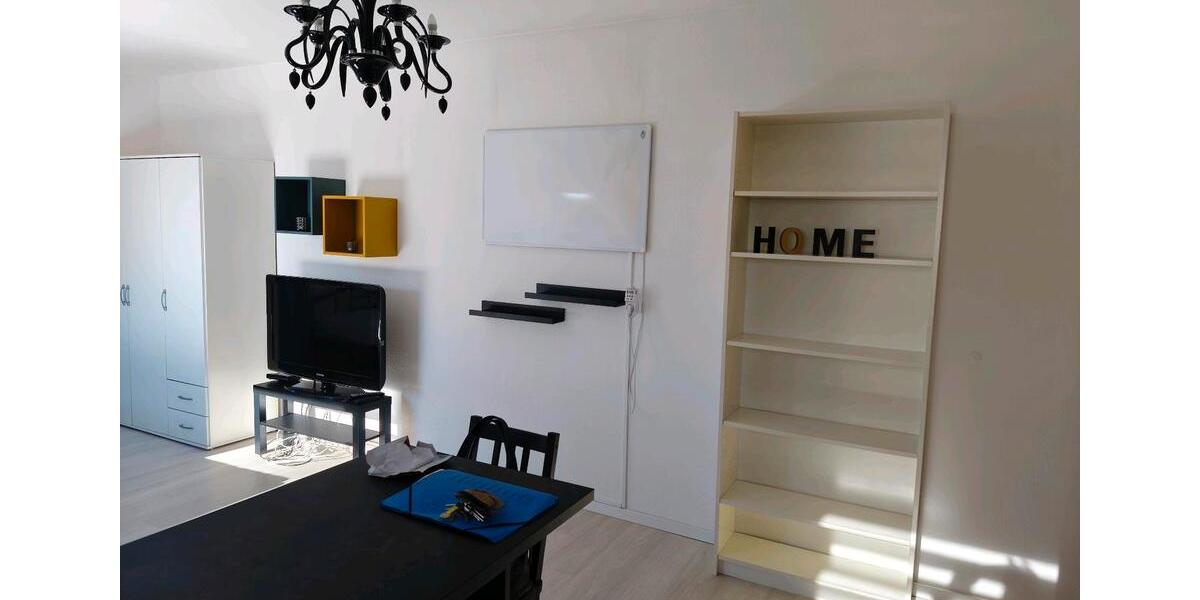 Dachgeschoßwohnung Neuenmarkt - 1 Zimmer, 35 m&sup2;, 565&euro; | Angebot:25964495