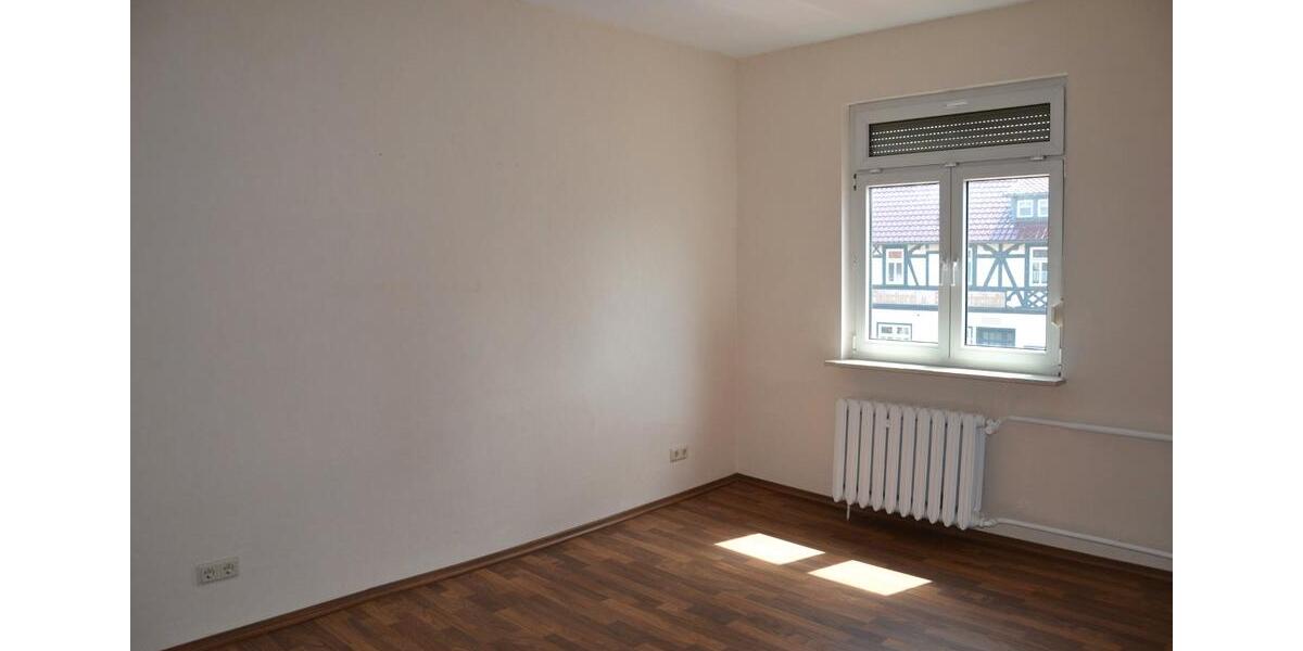 Etagenwohnung Bad Liebenstein - 4 Zimmer, 115 m&sup2;, 880&euro; | Angebot:26613459