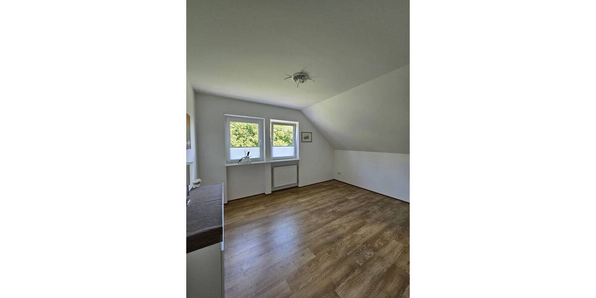 Etagenwohnung Bitburg - 5 Zimmer, 177 m&sup2;, 1.220&euro; | Angebot:25693098