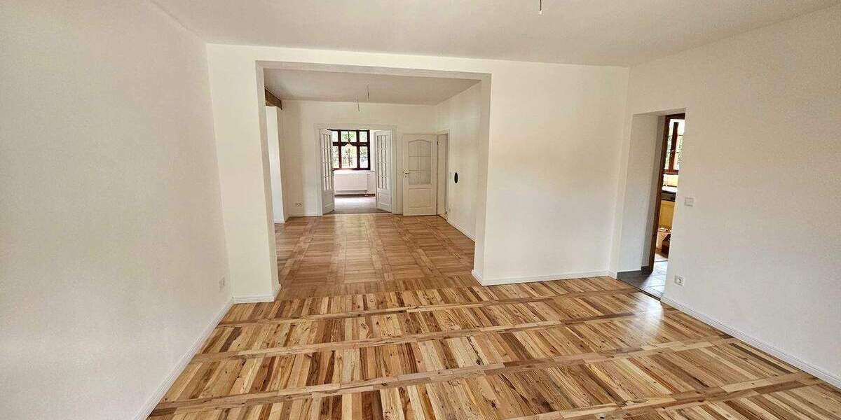Gewerbeobjekt Großpösna - 8 Zimmer, 217 m&sup2;, 2.520&euro; | Angebot:24793248