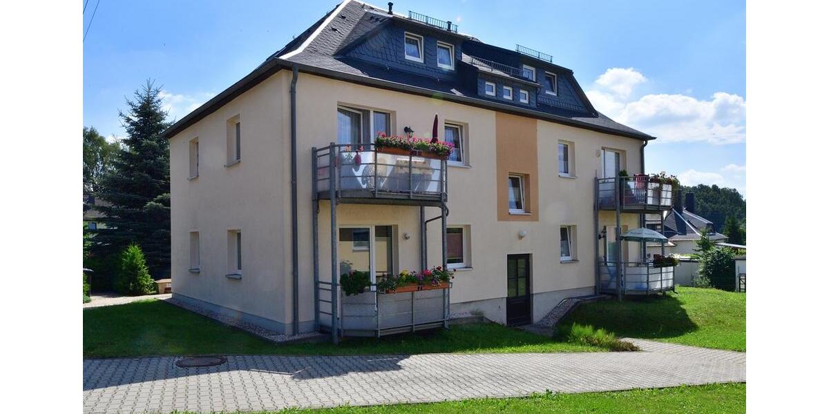 Dachgeschoßwohnung Oelsnitz (Erzgebirge) - 2 Zimmer, 69 m&sup2;, 380&euro; | Angebot:25925357