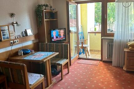 Ein Zimmerwohnung zu vermieten.