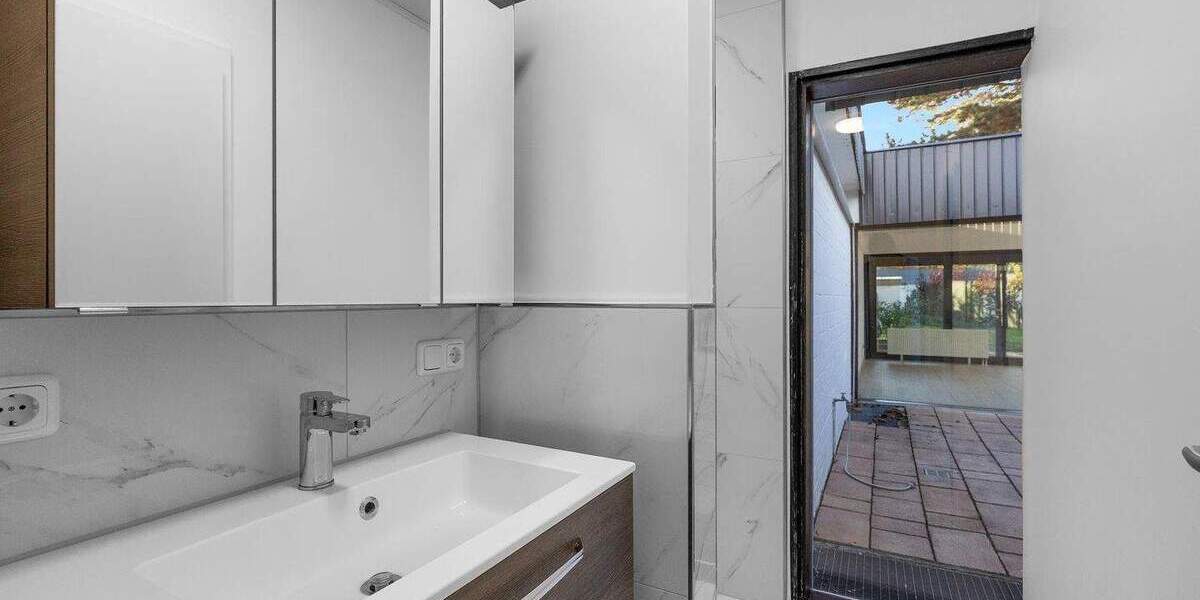 Terrassenwohnung Mainz Lerchenberg - 4 Zimmer, 137 m&sup2;, 2.400&euro; | Angebot:25691039