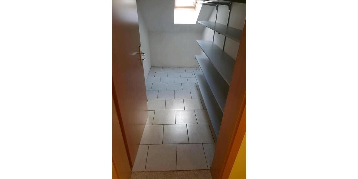Dachgeschoßwohnung Walderbach - 4 Zimmer, 120 m&sup2;, 750&euro; | Angebot:26023297