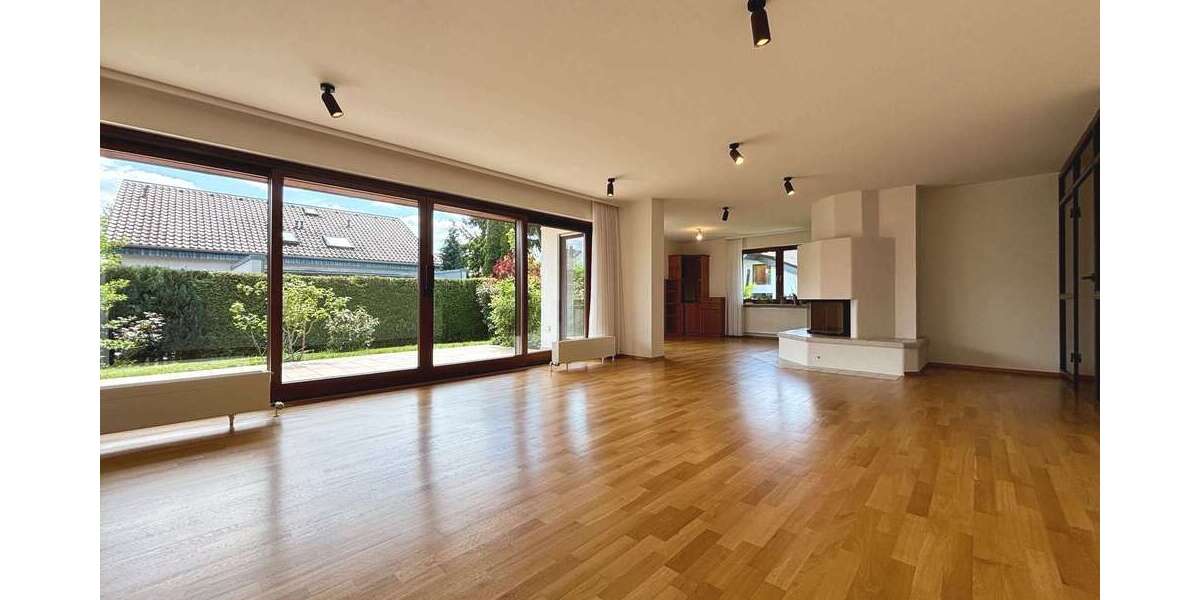 Haus zum Mieten in Leonberg 2.995 € 230 m² 4.5 zimmer