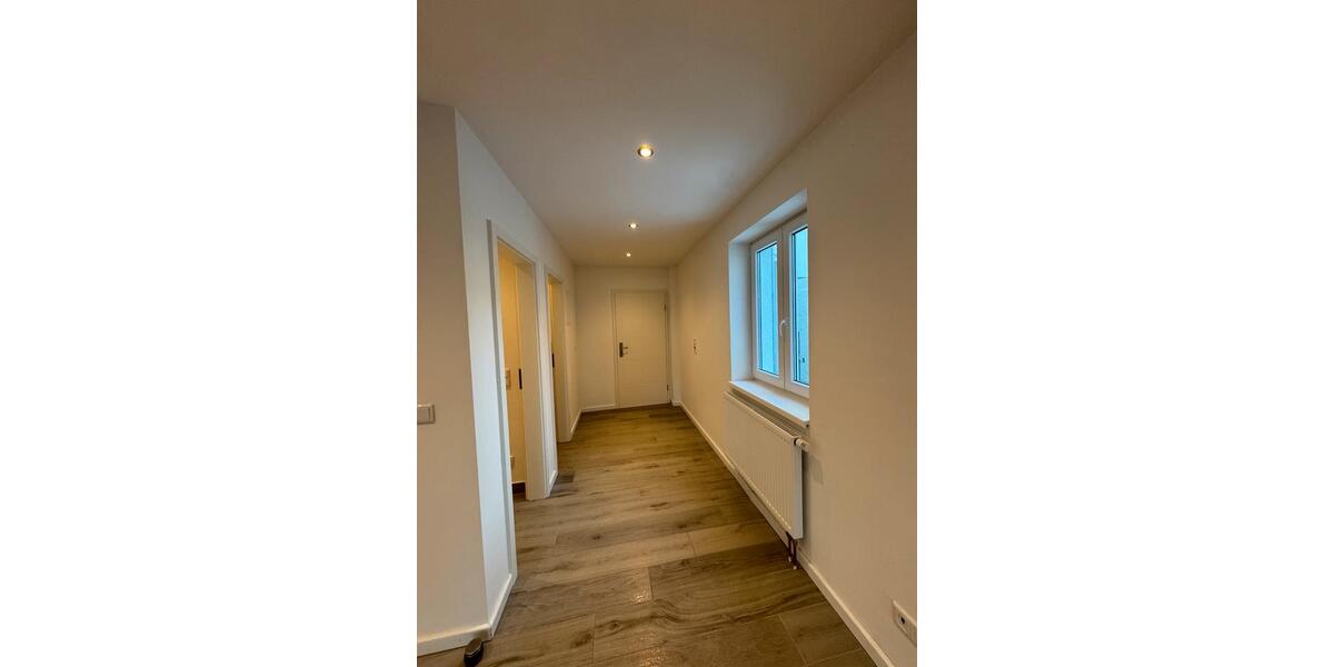 Erdgeschoßwohnung Geisenfeld - 3 Zimmer, 100 m&sup2;, 1.450&euro; | Angebot:24365608