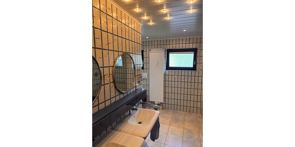 Maisonettenwohnung Baden-Baden Lichtental - 4 Zimmer, 196 m&sup2;, 1.400&euro; | Angebot:26031768